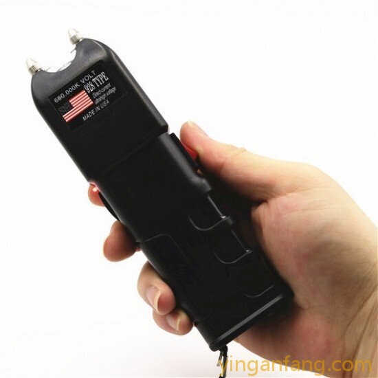 电击棒英文怎么说？了解Stun Gun及其安全使用指南
